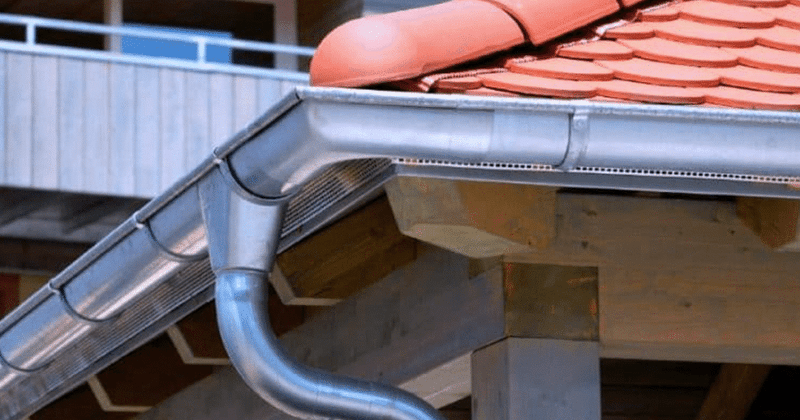 Changement de gouttières et zinguerie